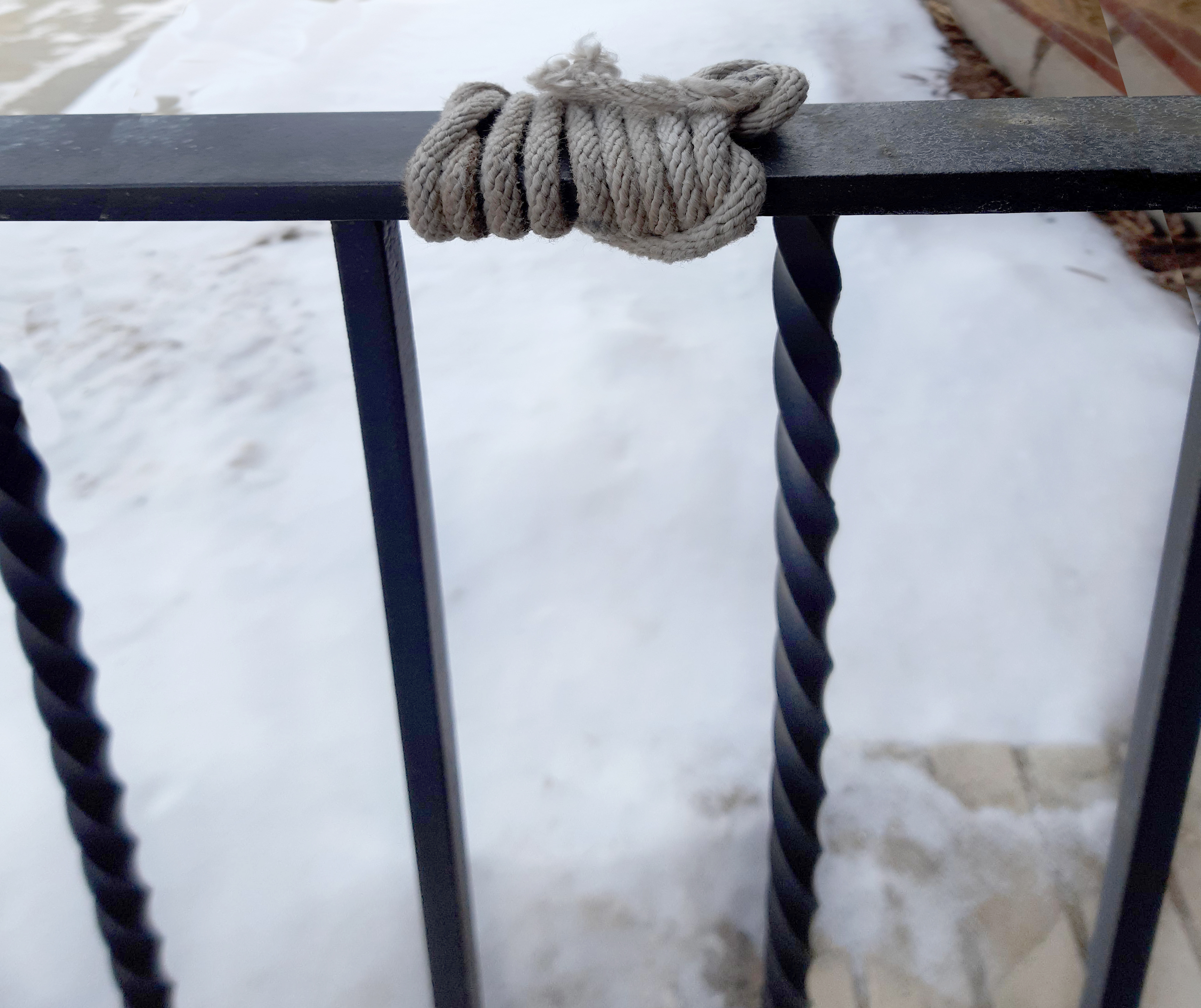 Rope on the railing